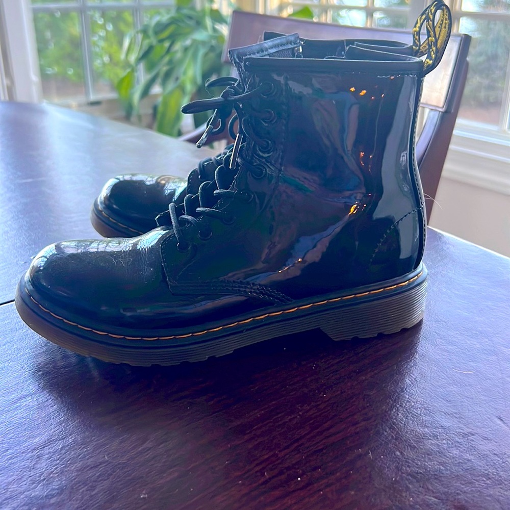 Kids Dr Martens US Size 4